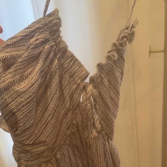 Chic Striped Maxi Dress in Cream - Picture 2 of 6